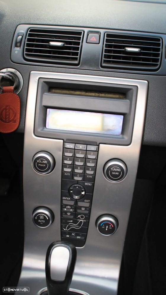 Volvo C70 2.4 D5 Summum Geartronic - 35
