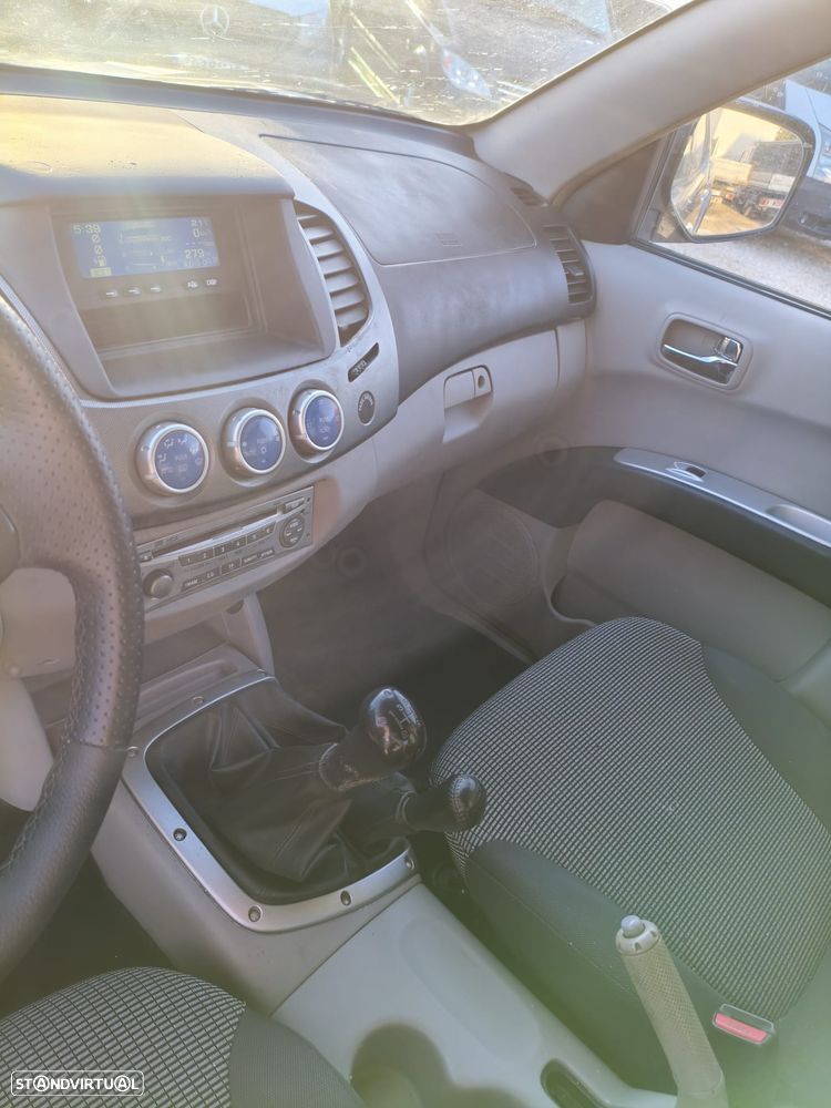 Mitsubishi L200 Pick Up 4x4 Inform Cabine Dupla - 12
