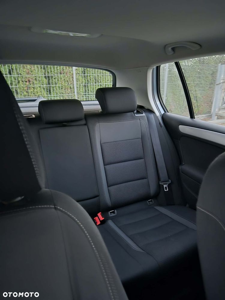 Volkswagen Golf - 9