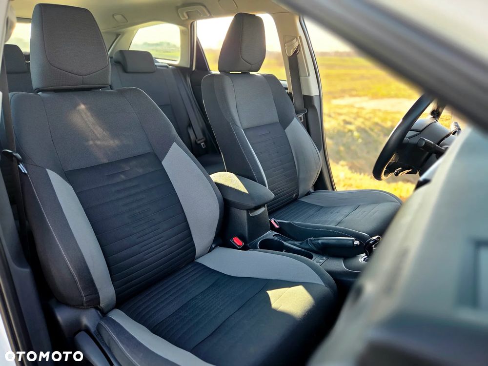 Toyota Auris - 22