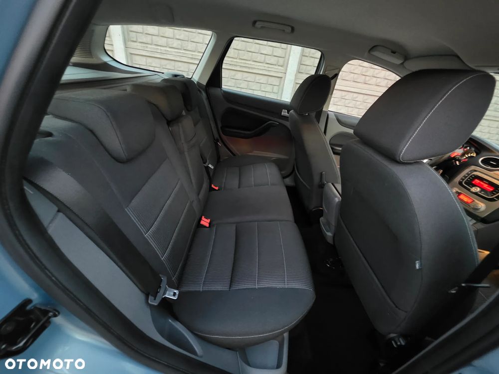 Ford Focus - 25