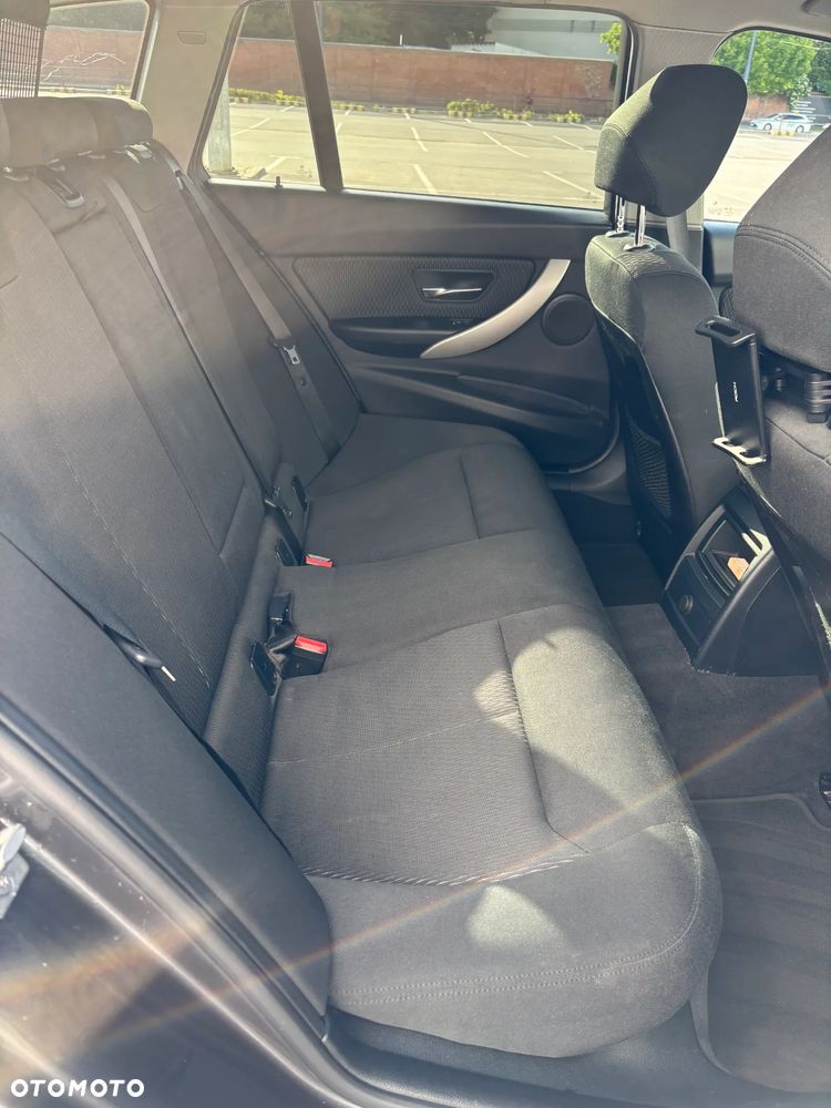 BMW Seria 3 320d Advantage - 16