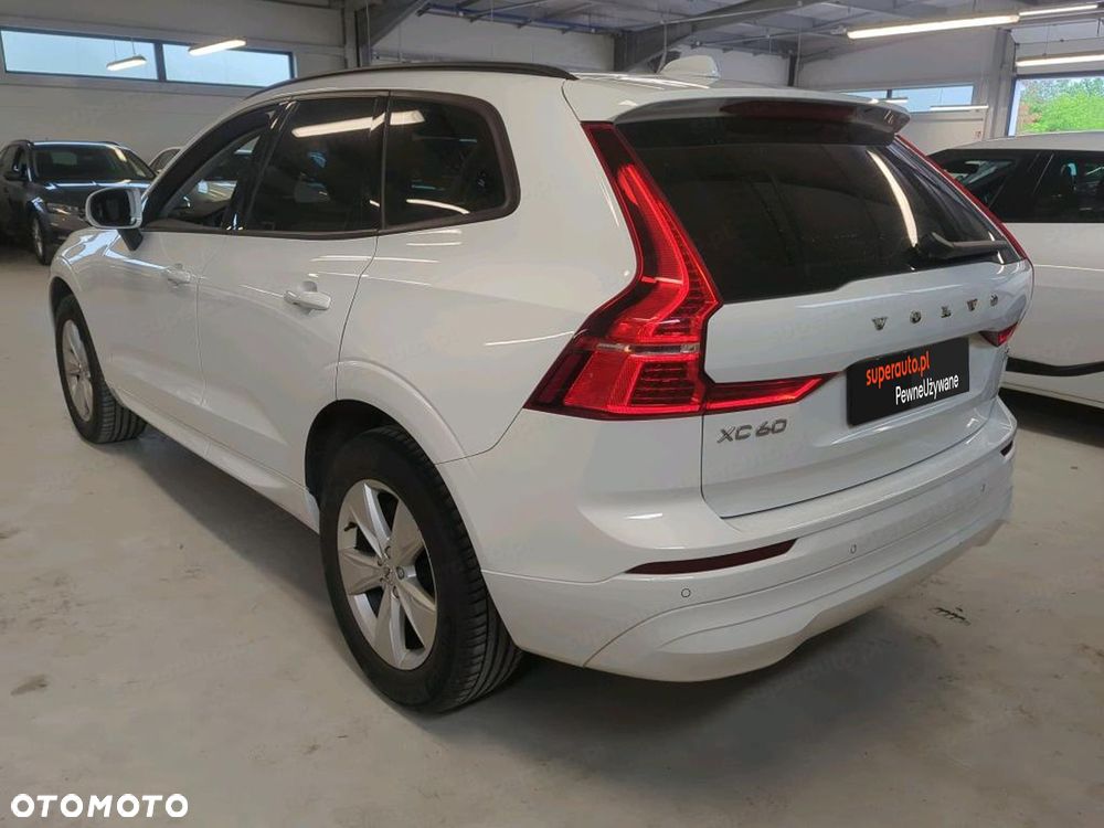 Volvo XC 60 B4 B Momentum - 5