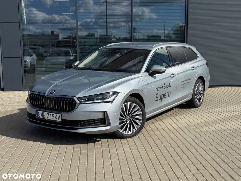 Skoda Superb 1.5 TSI L&K DSG - 5