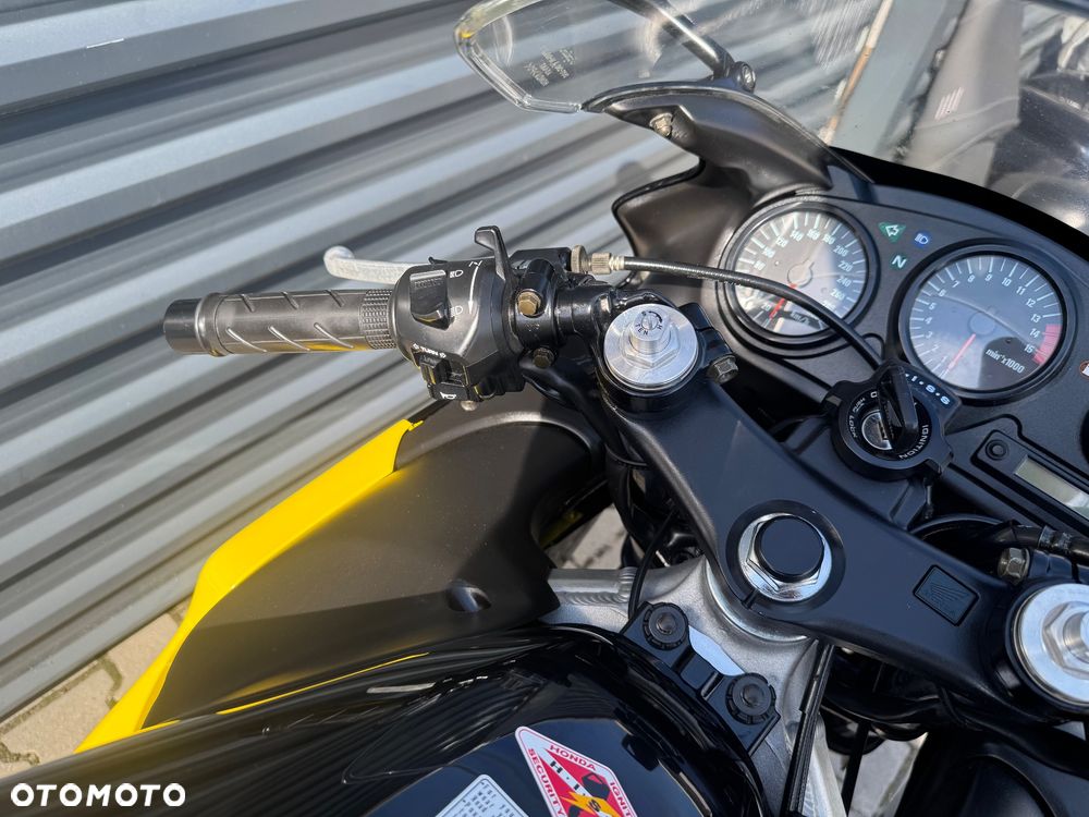 Honda CBR - 19