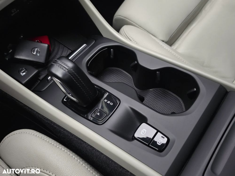 Volvo XC 40 D4 AWD Geartronic Inscription - 29