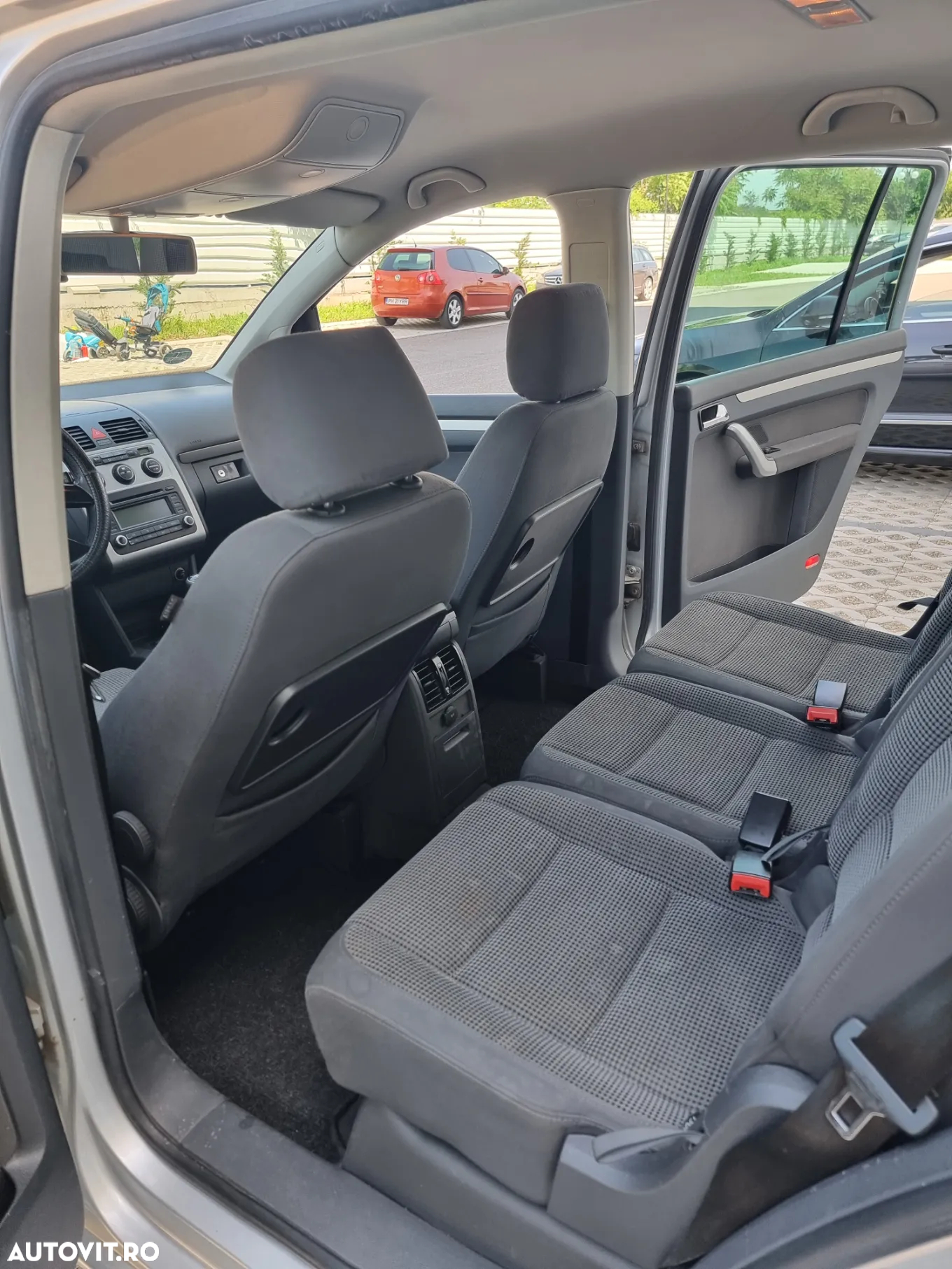 Volkswagen Touran 1.6FSI Highline - 6