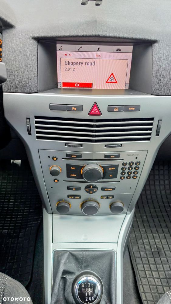 Opel Astra 1.9 CDTI Cosmo - 10