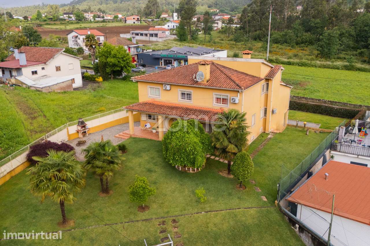 Moradia T4 com 2.000 m2 de terreno, em Areias - Barcelos - Grande imagem: 4/58