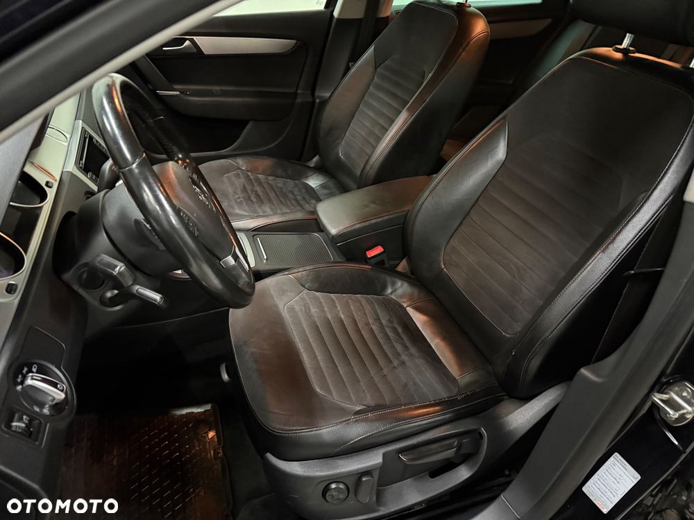 Volkswagen Passat 2.0 TDI Highline DSG - 16