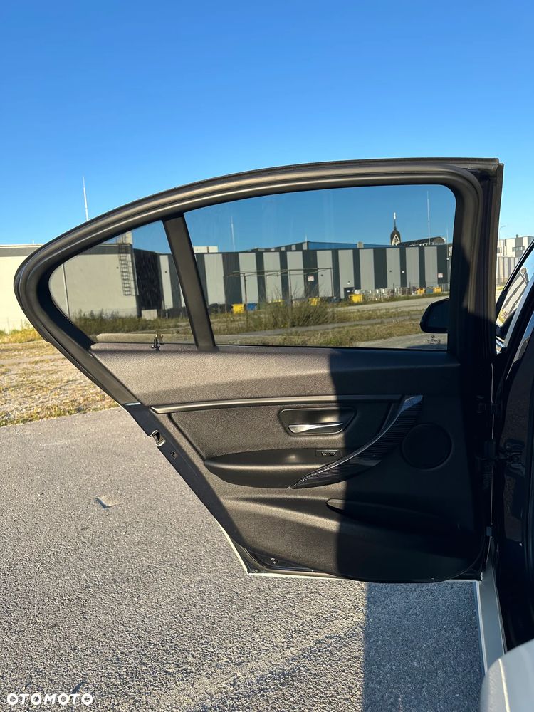 BMW Seria 3 - 18
