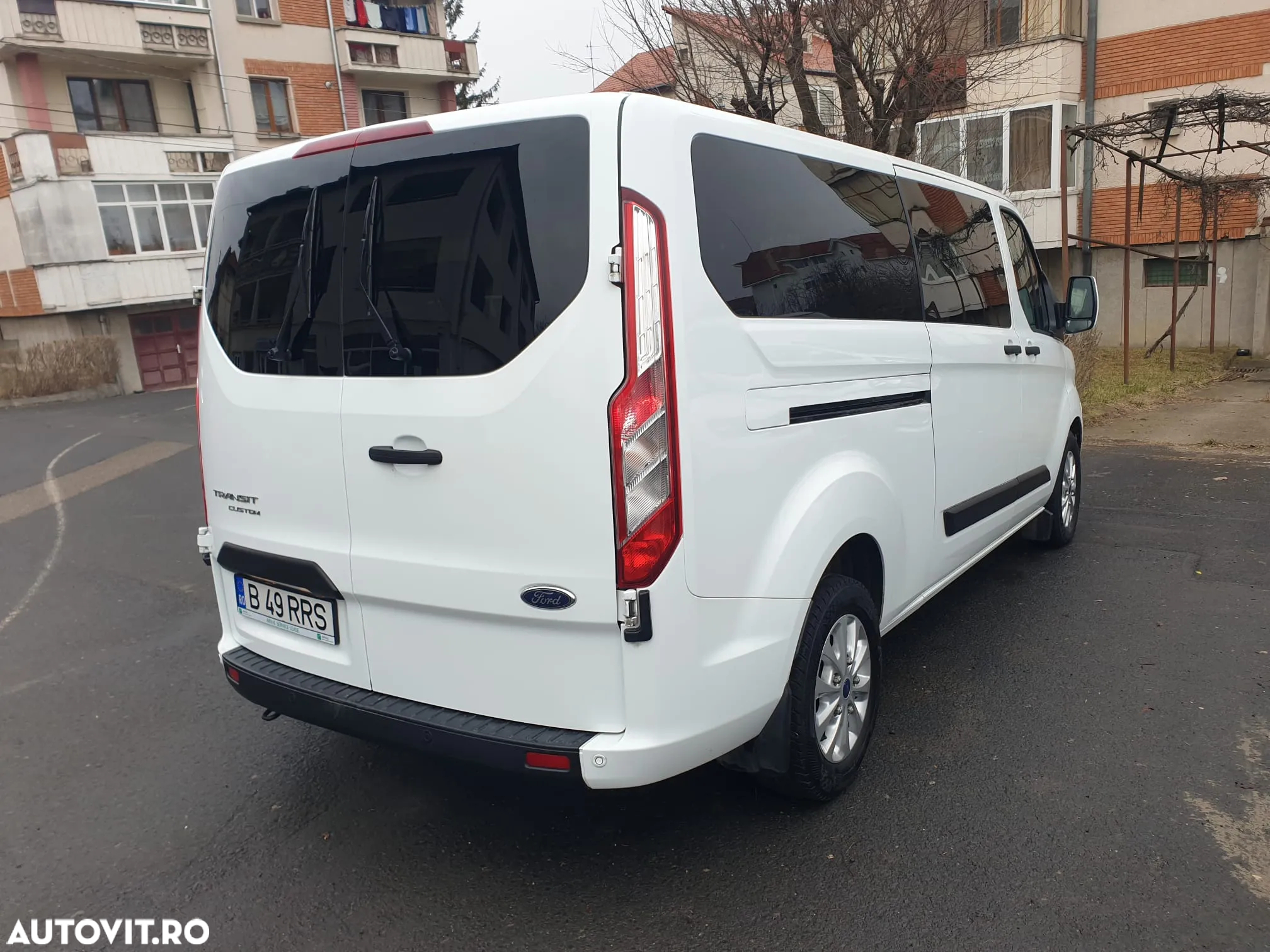 Ford Transit Custom Shuttle Bus 320 2.0 EcoBlue 130 CP L2H1 Trend - 8