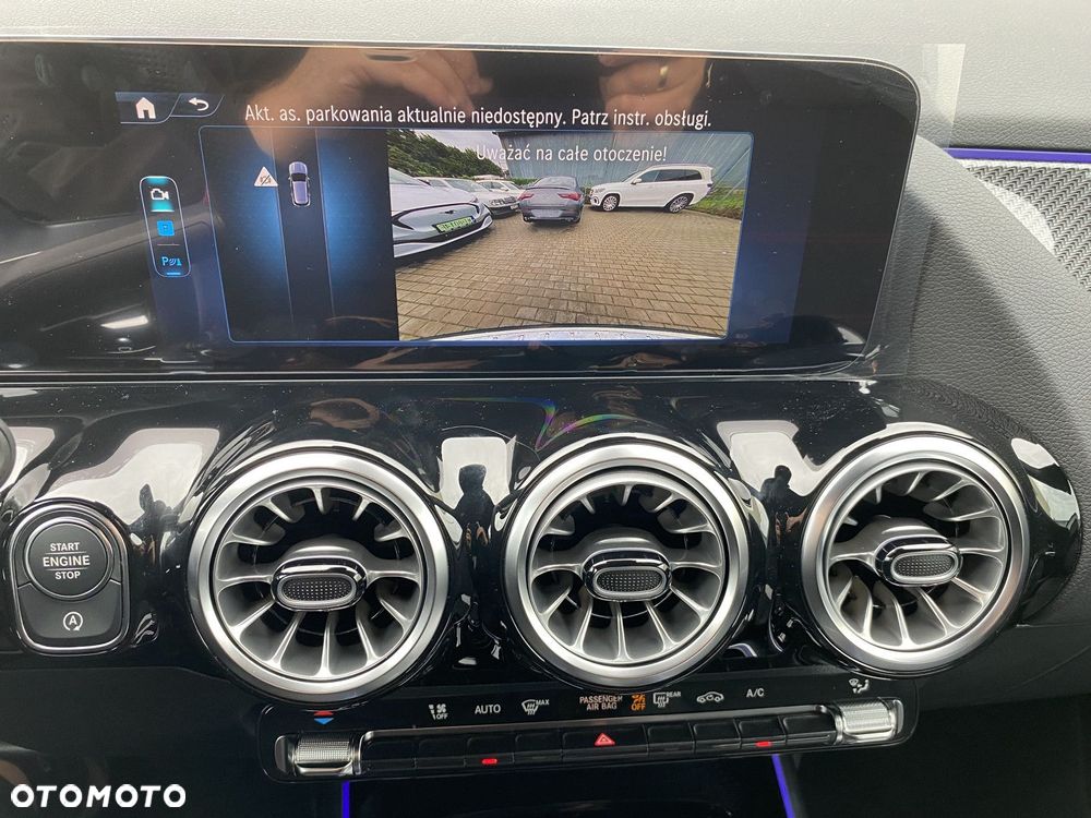 Mercedes-Benz GLA - 18