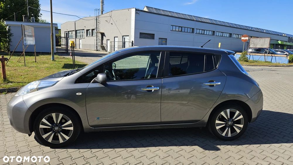 Nissan Leaf 24 kWh (mit Batterie) Tekna - 2