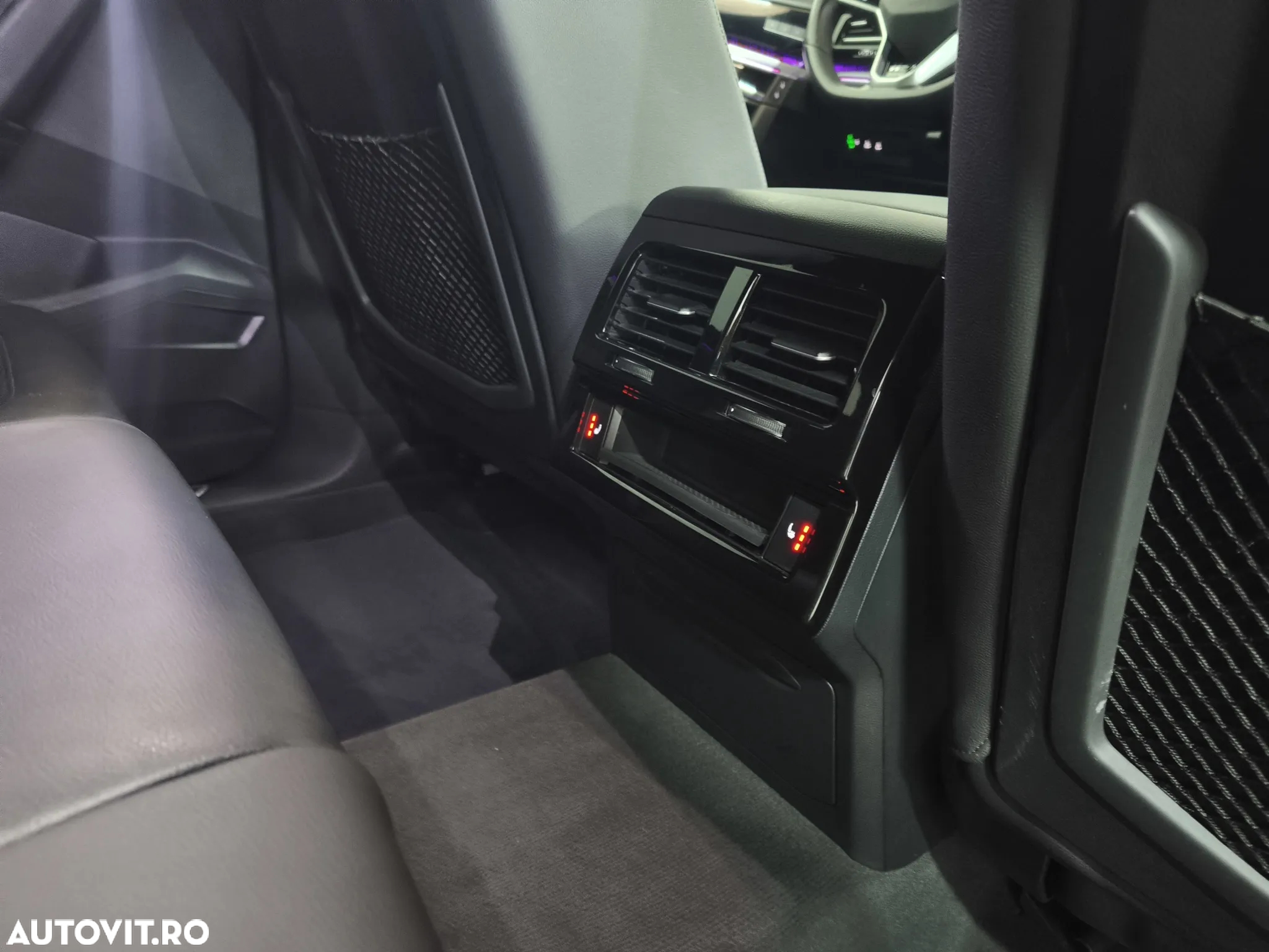 Volkswagen Touareg V6 TDI R-Style - 9