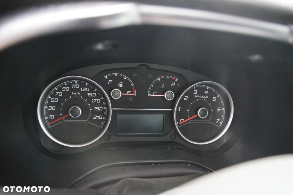 Auto na części - Fiat Doblo II Maxi Lift 1.6 MultiJet 120 KM 940C1000 C635 612A 2019R Silnik Skrzynia Drzwi Błotnik Zderzak Lampa Lusterko Klamka Szyba Deska Kokpit Sterownik Moduł Czujnik Licznik Wyświetlacz Panel Kierownica - 10