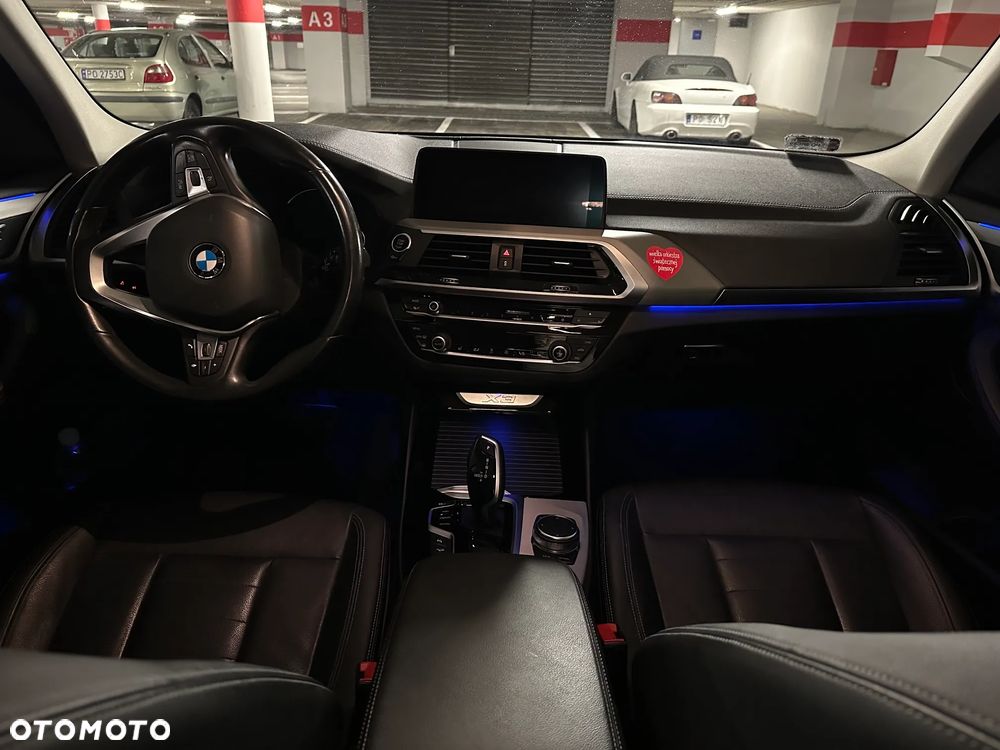 BMW X3 xDrive20d Luxury Line - 11