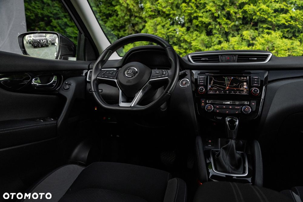 Nissan Qashqai 1.3 DIG-T DCT N-CONNECTA - 21