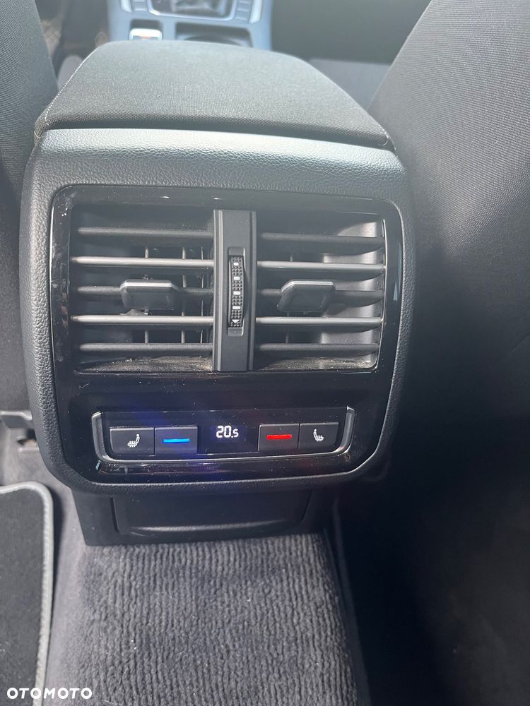 Volkswagen Passat 2.0 TDI SCR DSG Comfortline - 14