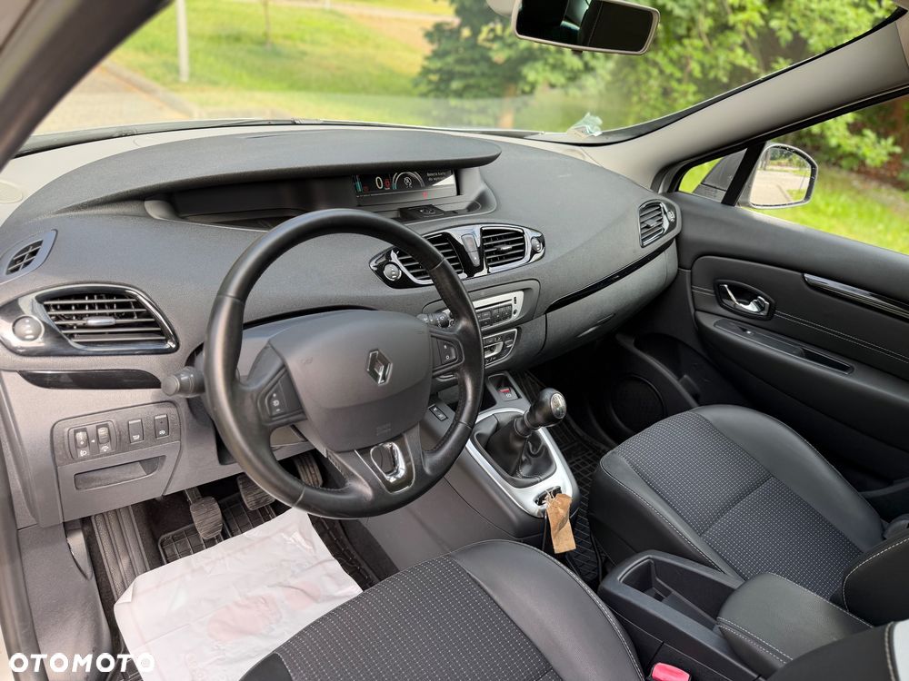 Renault Scenic ENERGY TCe 130 INTENS - 23