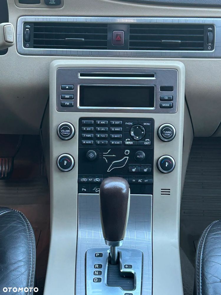 Volvo XC 70 - 6