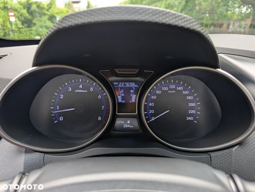 Hyundai Veloster 1.6 GDI Comfort - 16