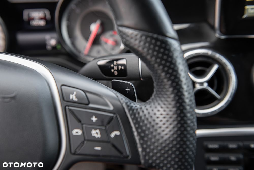 Mercedes-Benz CLA 250 7G-DCT StreetStyle - 25