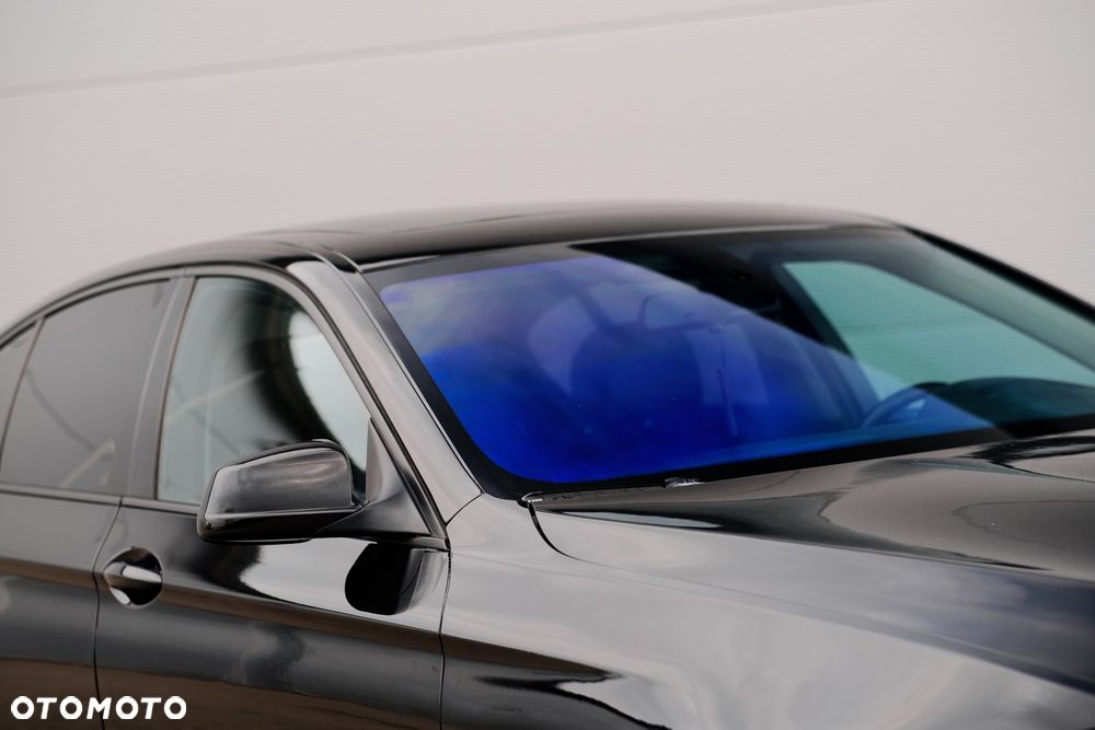 BMW Seria 5 528i - 19