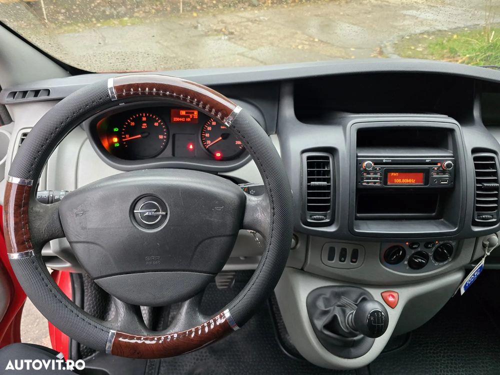 Opel Vivaro - 4