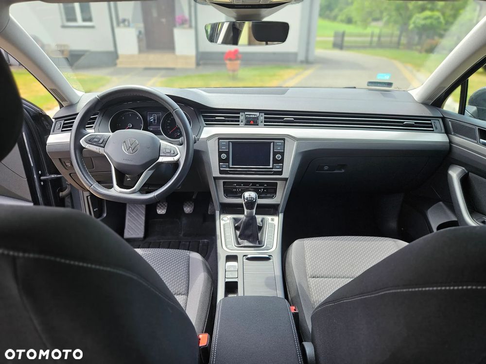Volkswagen Passat 2.0 TDI SCR Highline - 3