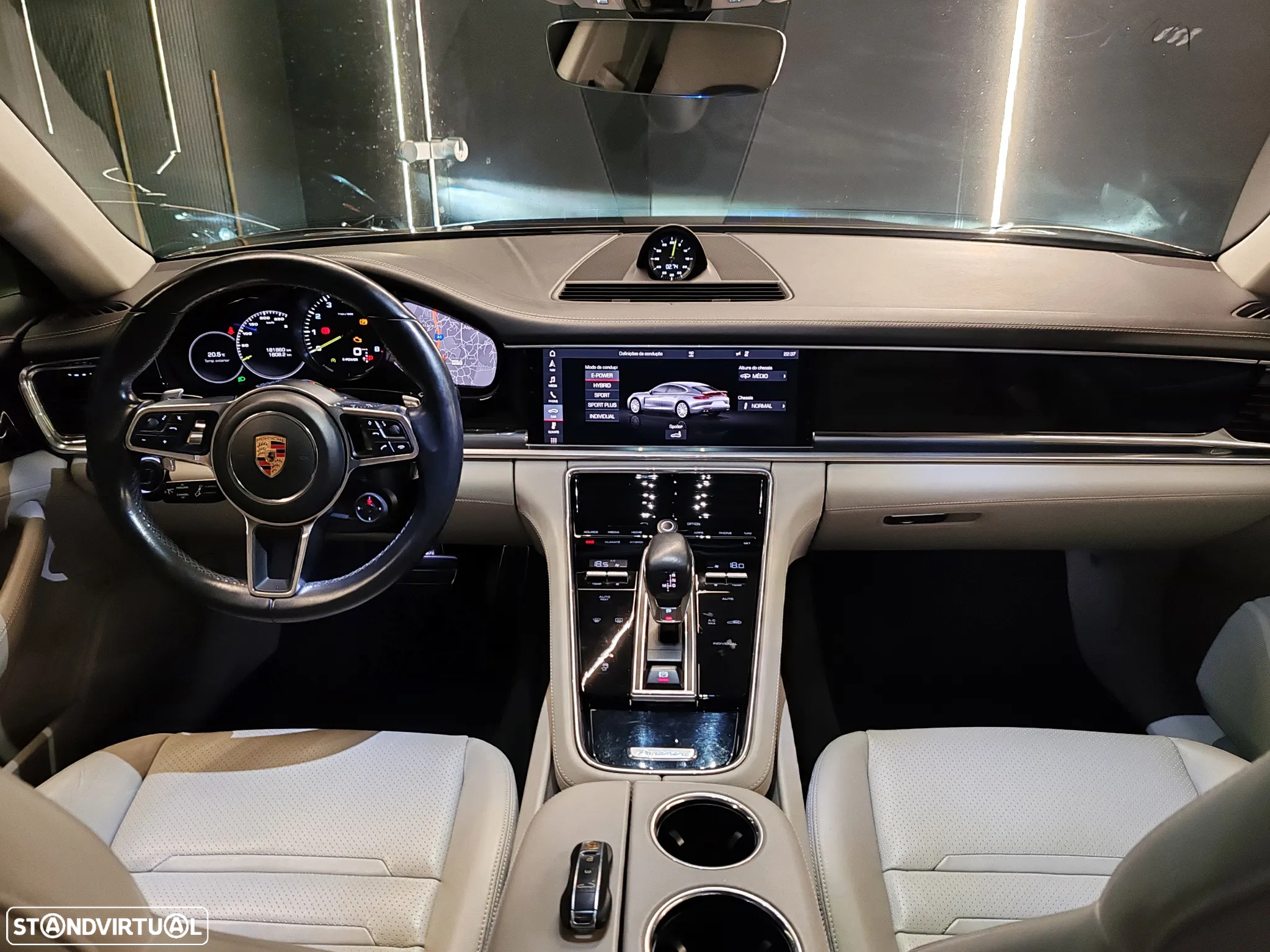 Porsche Panamera 4 E-Hybrid - 16