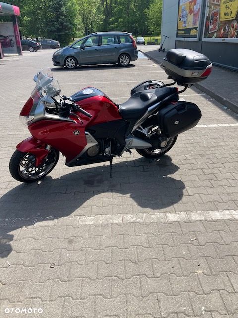 Honda VFR - 2