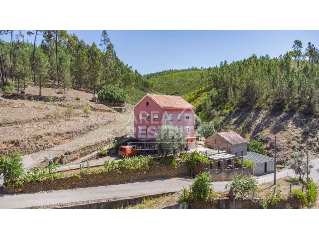 Verdadeiro paraíso no coração de Cambas em Oleiros - Grande imagem: 2/60