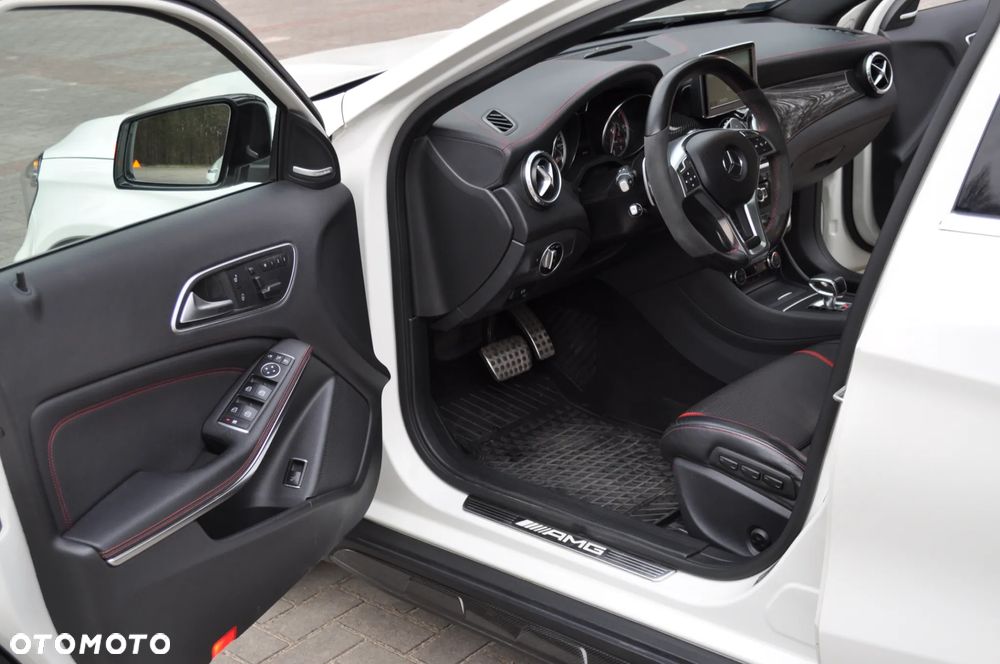 Mercedes-Benz GLA 45 AMG 4-Matic - 7