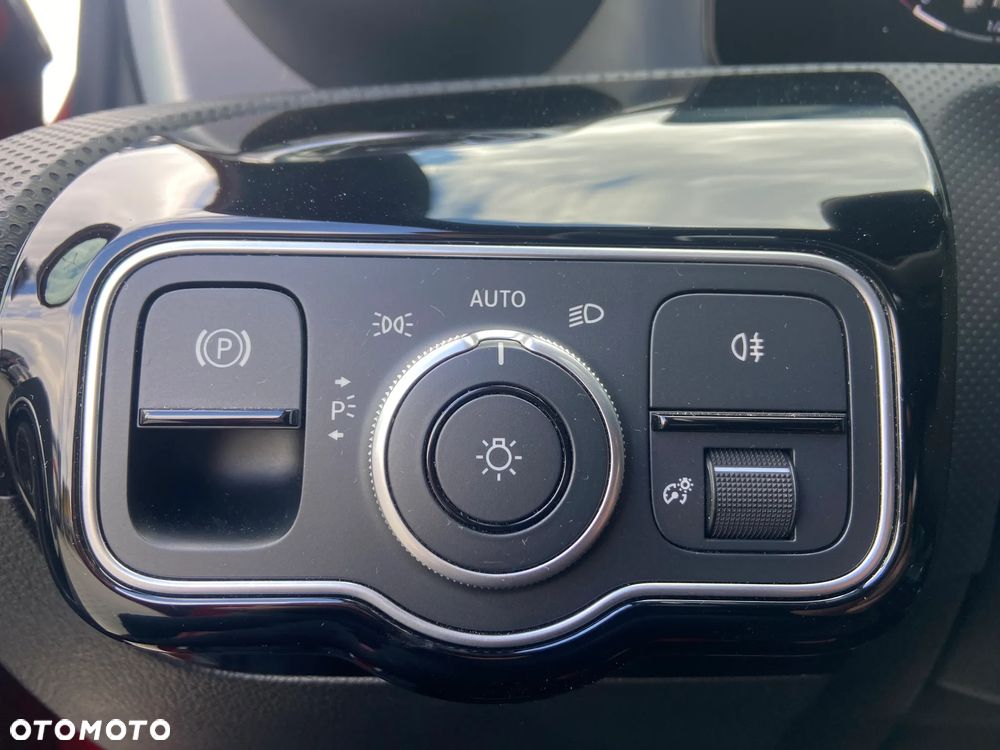 Mercedes-Benz Klasa A 200 AMG Line 7G-DCT - 16