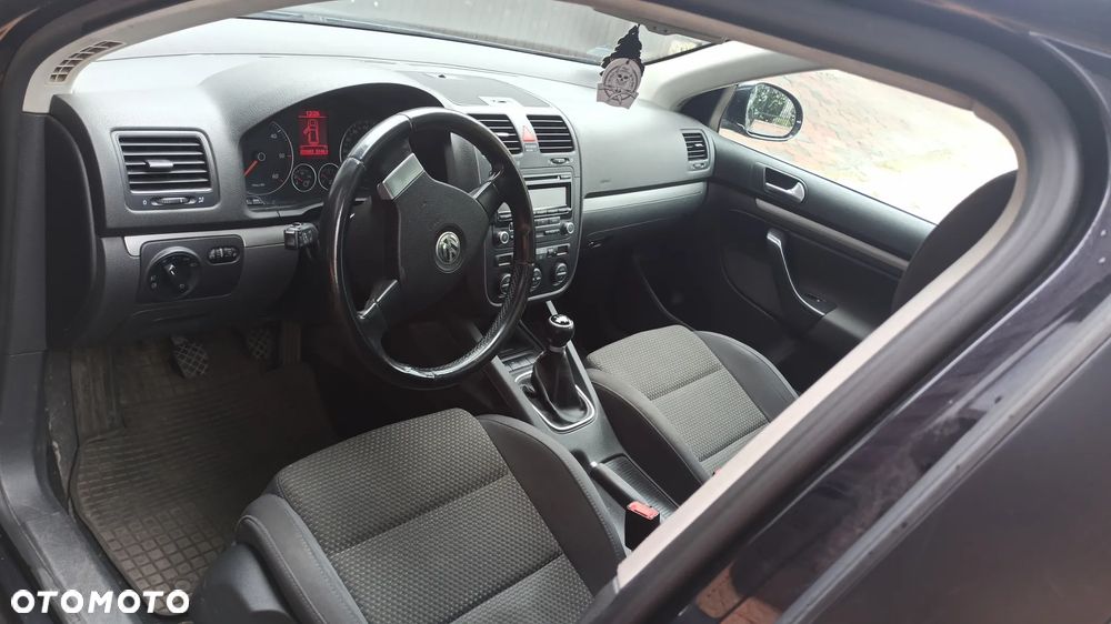 Volkswagen Golf 1.9 TDI DPF Edition BlueMotion - 15