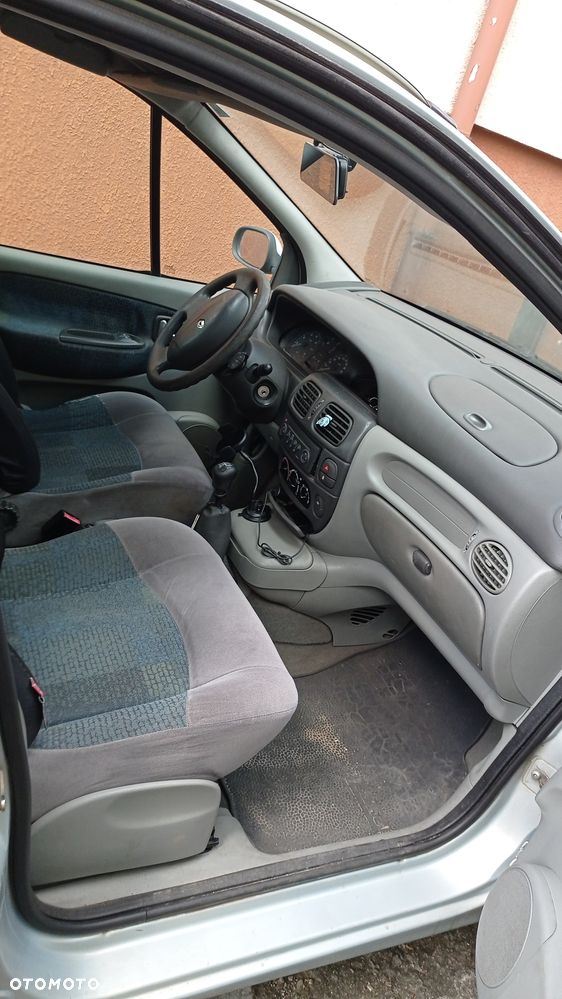 Renault Scenic - 7