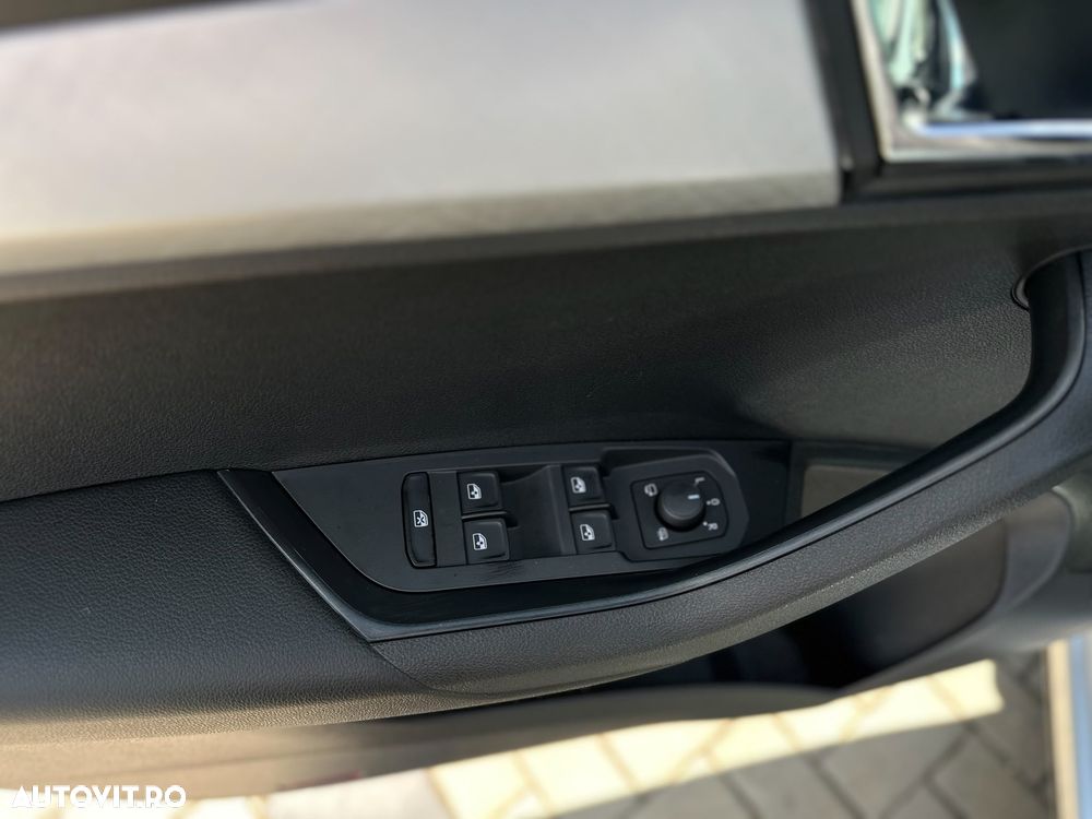 Skoda Karoq 1.5 TSI ACT DSG Ambition - 32