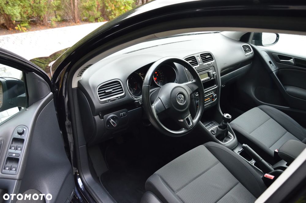 Volkswagen Golf - 27