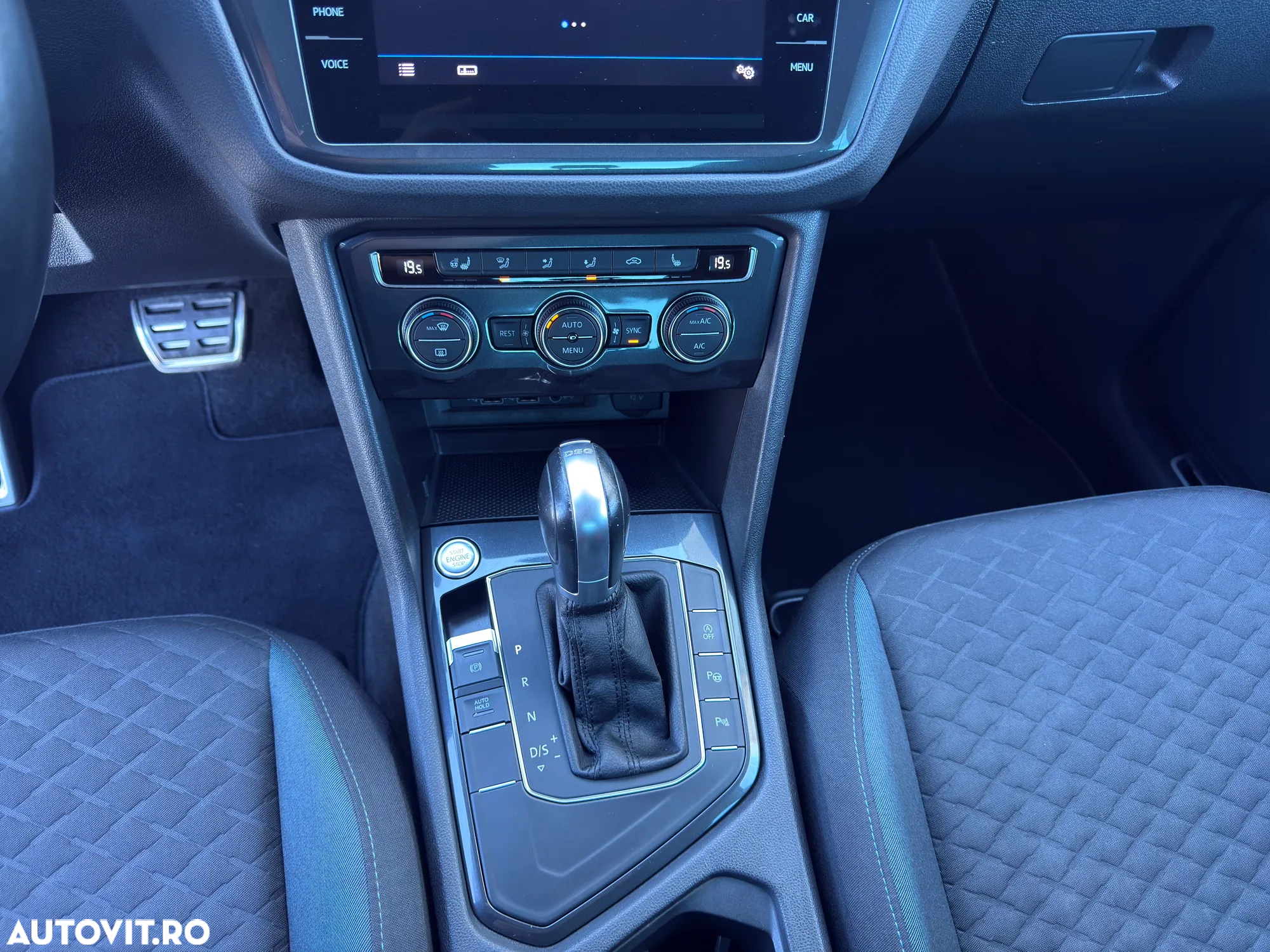 Volkswagen Tiguan - 13