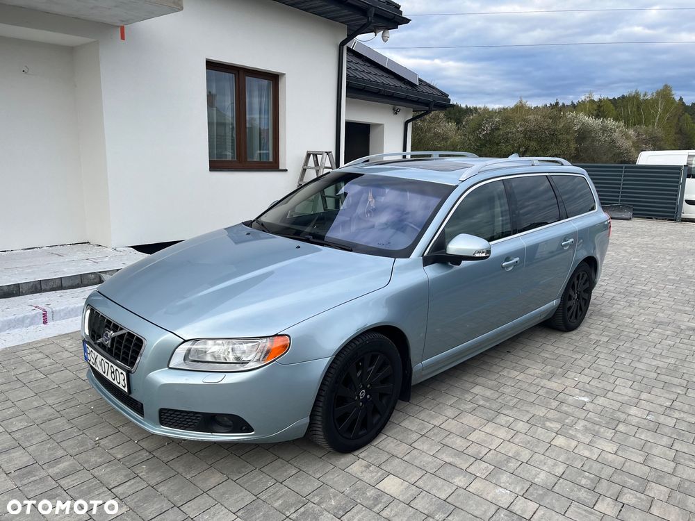 Volvo V70 3.2 Summum - 1