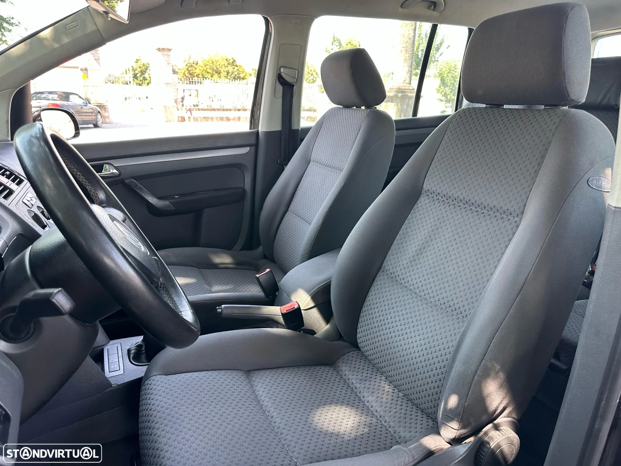 VW Touran 1.9 TDi Highline EC 7L - 9