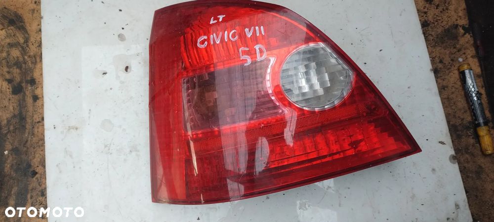 Honda Civic VII  lampa tył lewa 5D - 1
