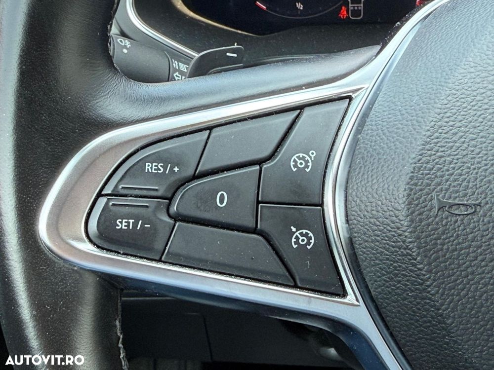 Renault Captur - 22