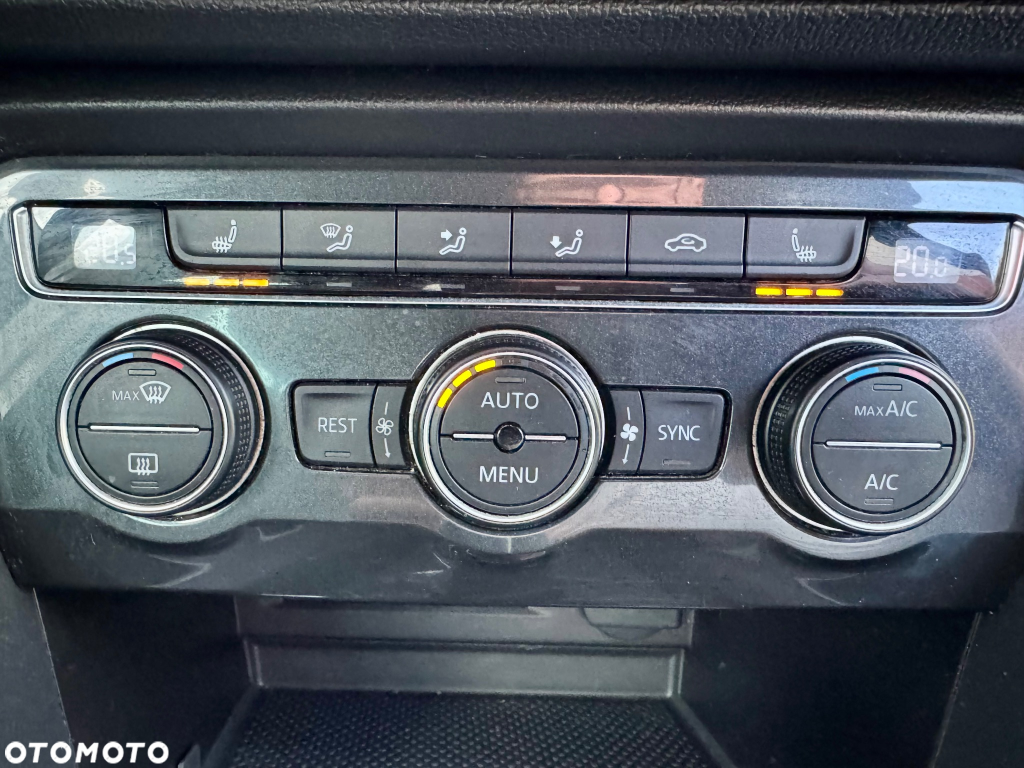 Volkswagen Tiguan 2.0 TSI 4Mot Perfectline R-Style DSG - 29