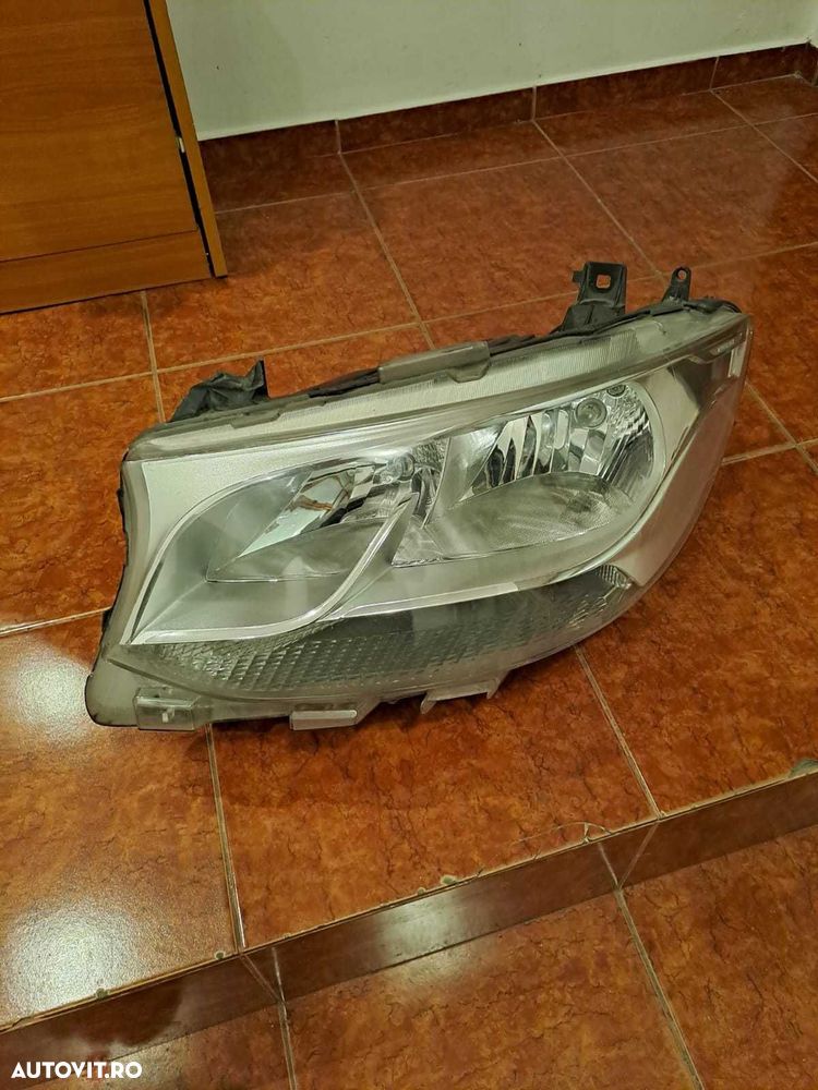 Far stanga original Mercedes Sprinter an 2019-2022 - 1