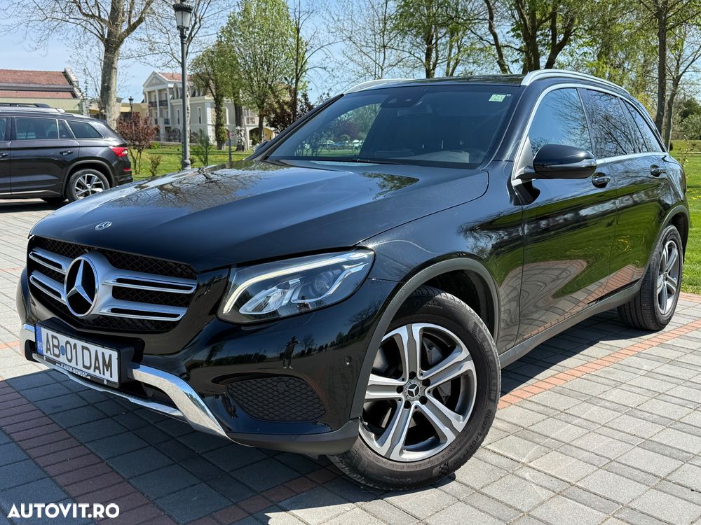 Mercedes-Benz GLC 220 d 4MATIC 9G-TRONIC AMG Line - 2