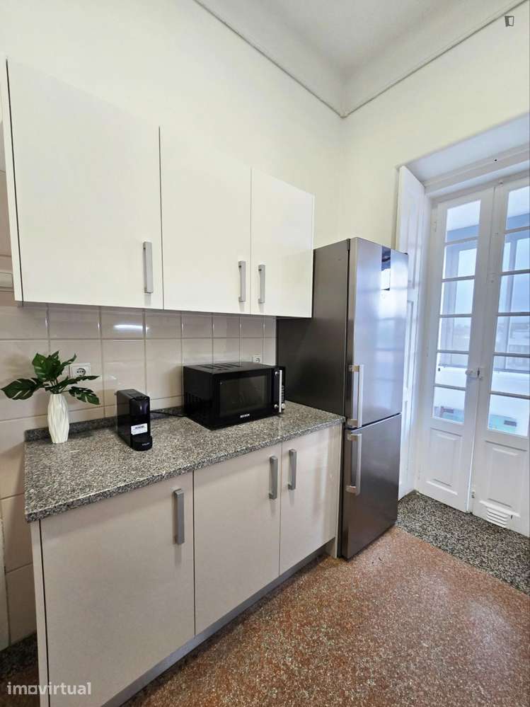 Apartamento com 4 quartos - localizado em Montes Claros Coimbra - Grande imagem: 3/46