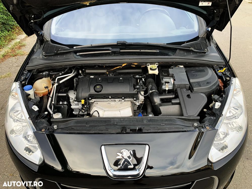 Peugeot 308 - 8