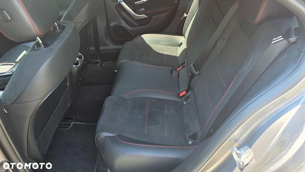 Mercedes-Benz Klasa A 220 d AMG Line 8G-DCT - 12